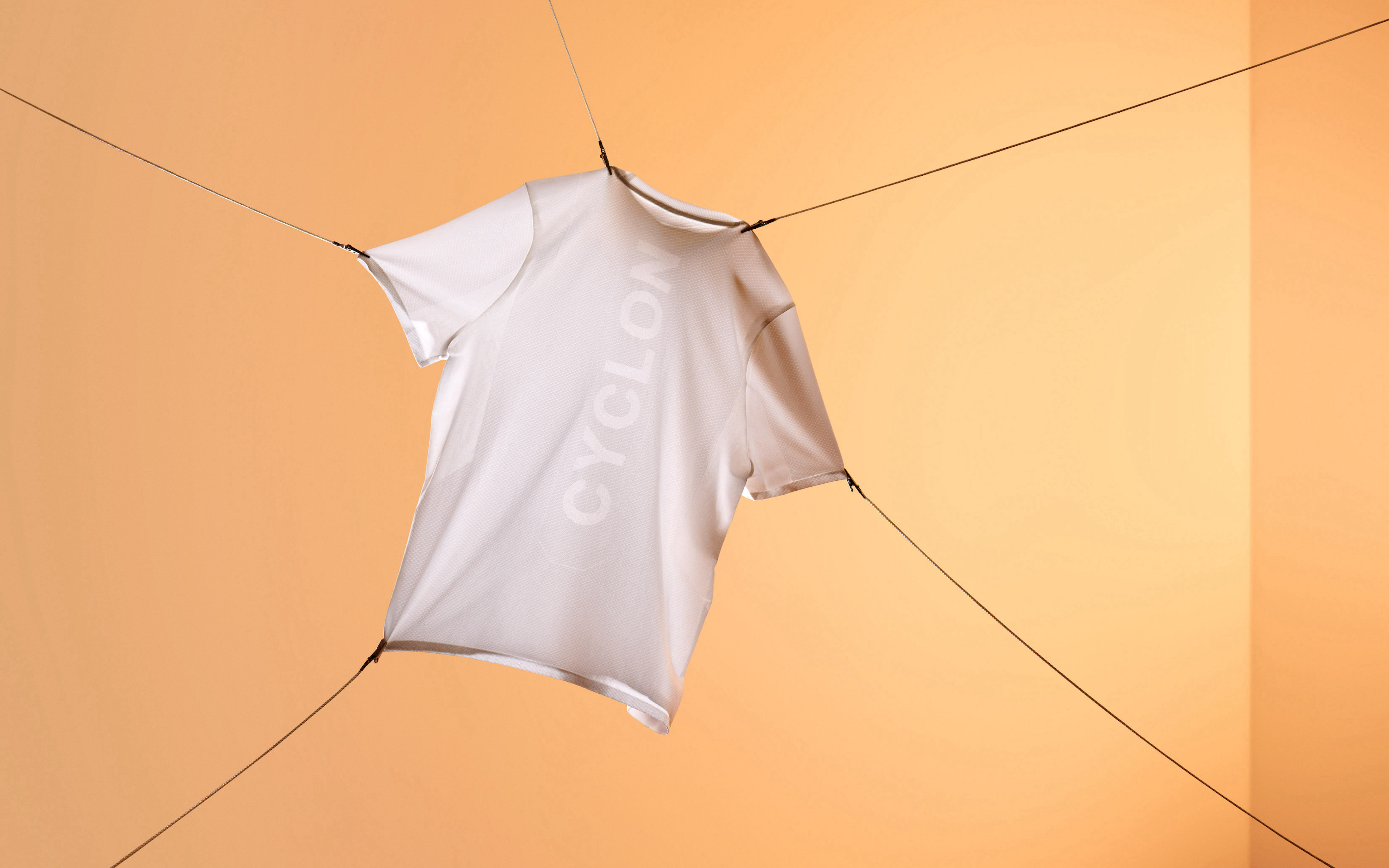 On昂跑推出首款可回收高性能 T恤，扩大其 Cyclon 可持续产品服务计划