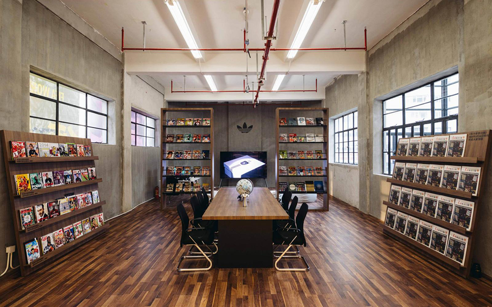 老校舍里的足球潮，adidas 用旧空间讲出了新叙事