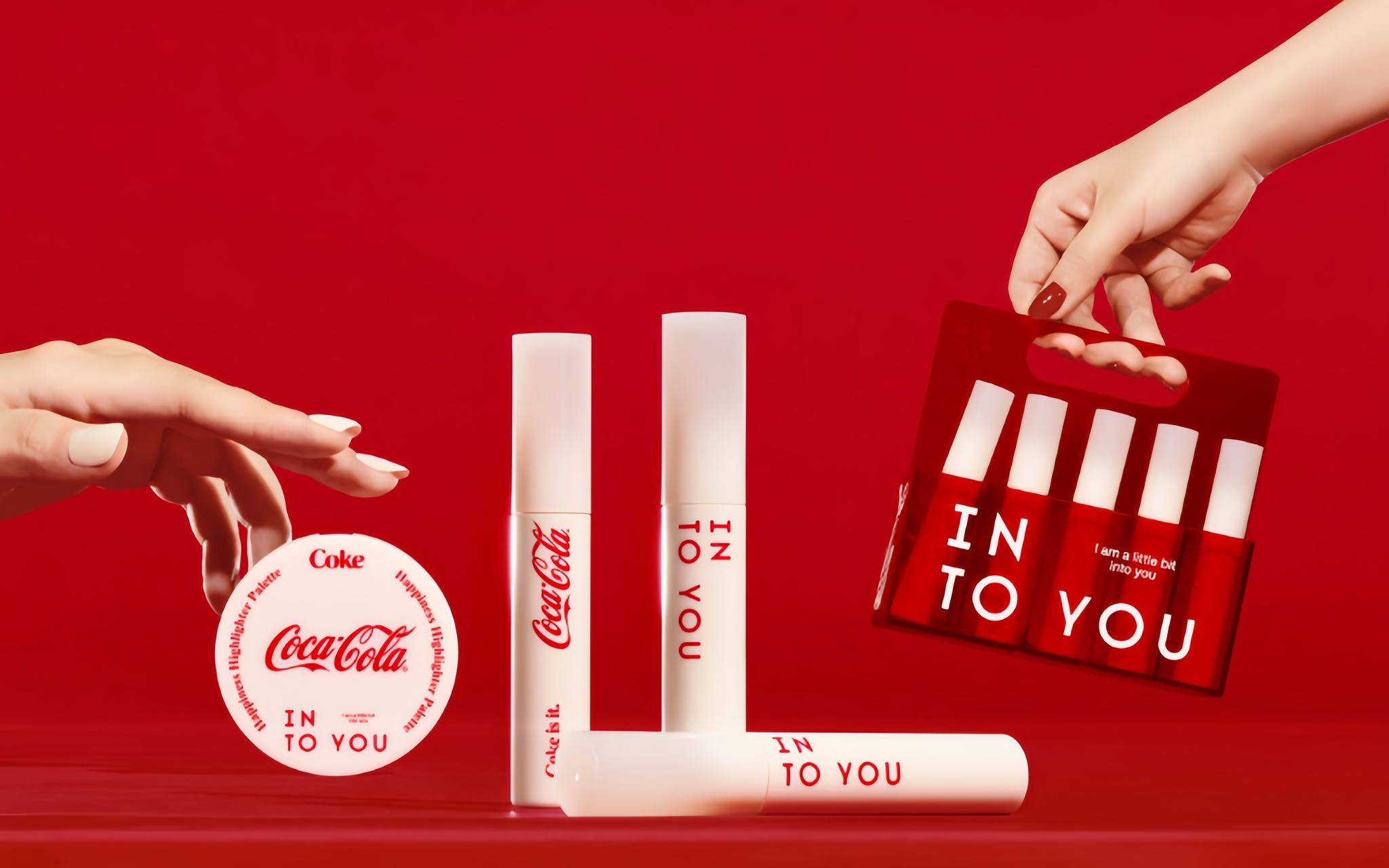 INTO YOU 和可口可乐合作推出快乐系列彩妆